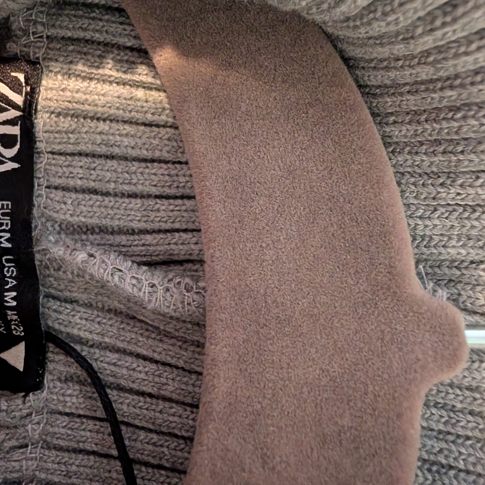 Zara Gray Ribbed Knit Sweater - Picture 2 of 3